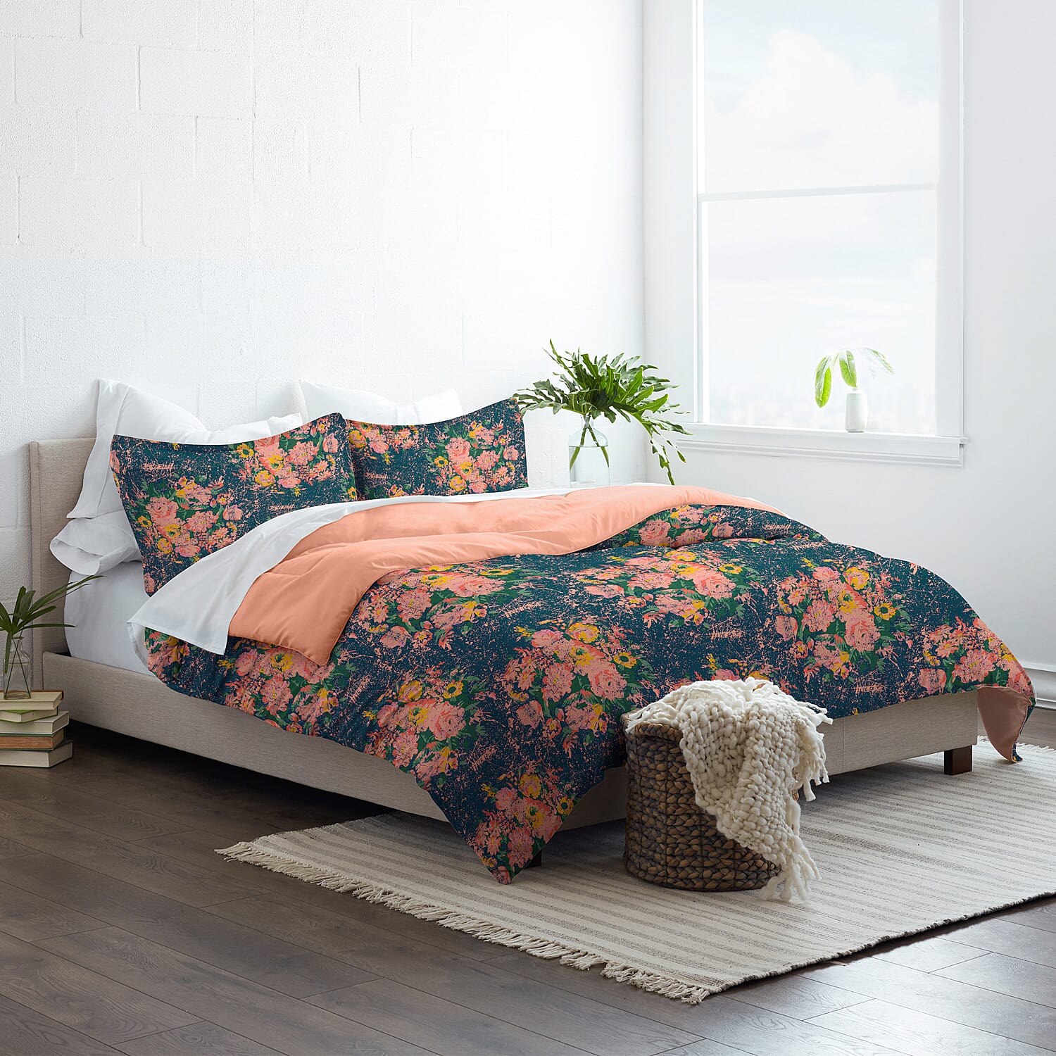 Made Supply Co. Navy Floral Pattern Microfiber 3pcs Comforter - Queen