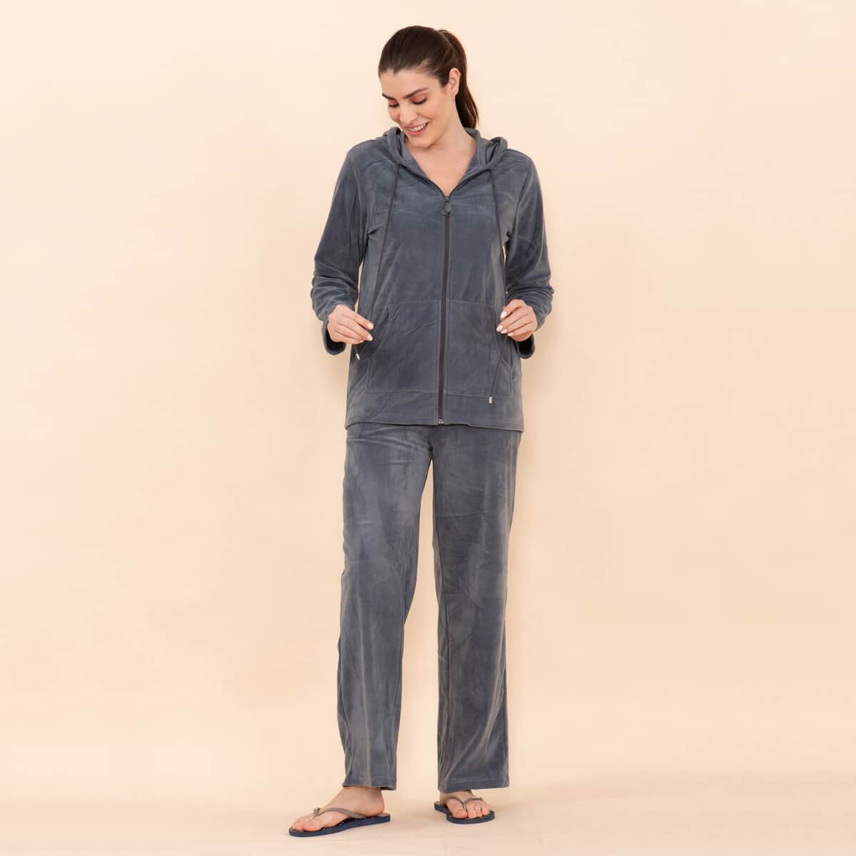 Tamsy LUX Gray Velour Track Suit Set - L image number 2