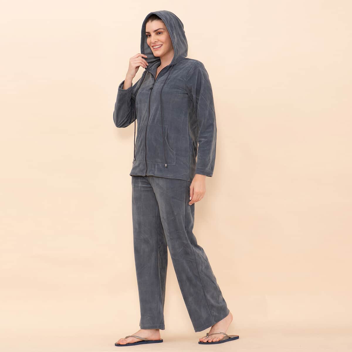 Tamsy LUX Gray Velour Track Suit Set - L image number 4