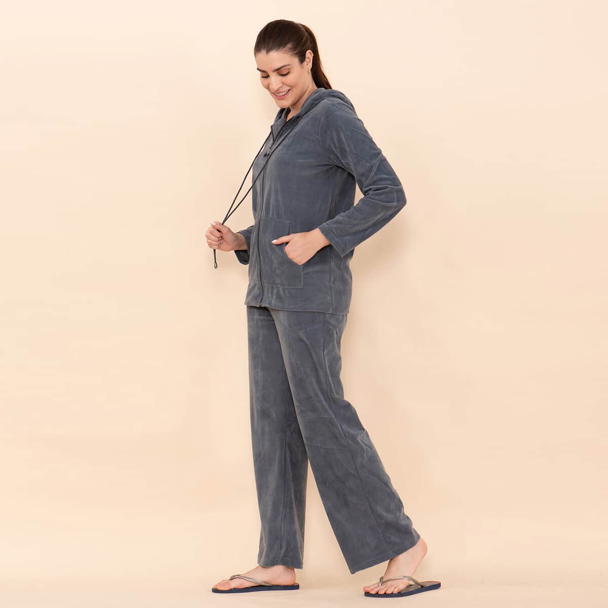 Tamsy LUX Gray Velour Track Suit Set - L image number 5
