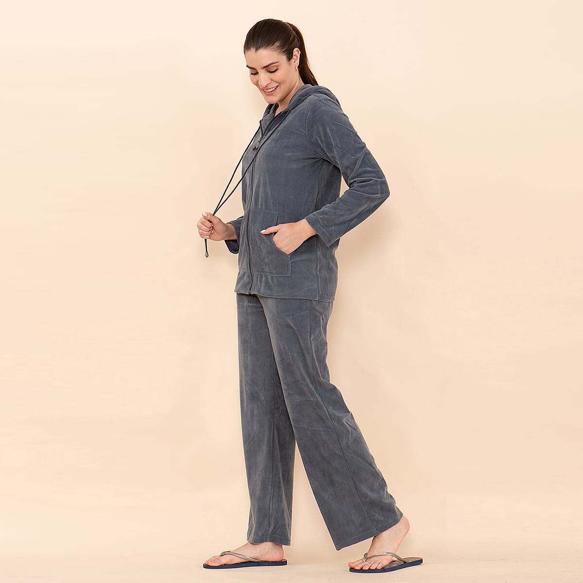 Tamsy LUX Gray Velour Track Suit Set - M image number 5