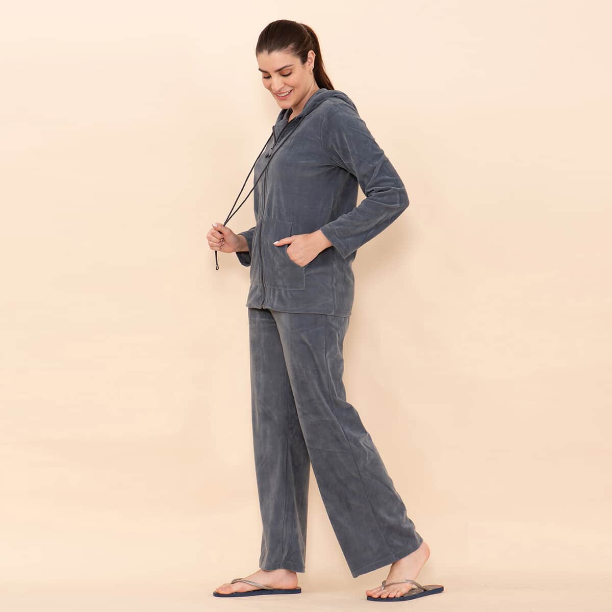 Tamsy LUX Gray Velour Track Suit Set - S image number 5