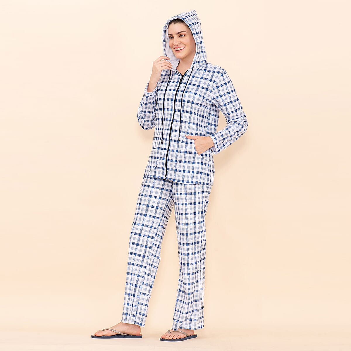 Tamsy Blue Checkered Printed Brushed Flannel Track Suit Set -M image number 4