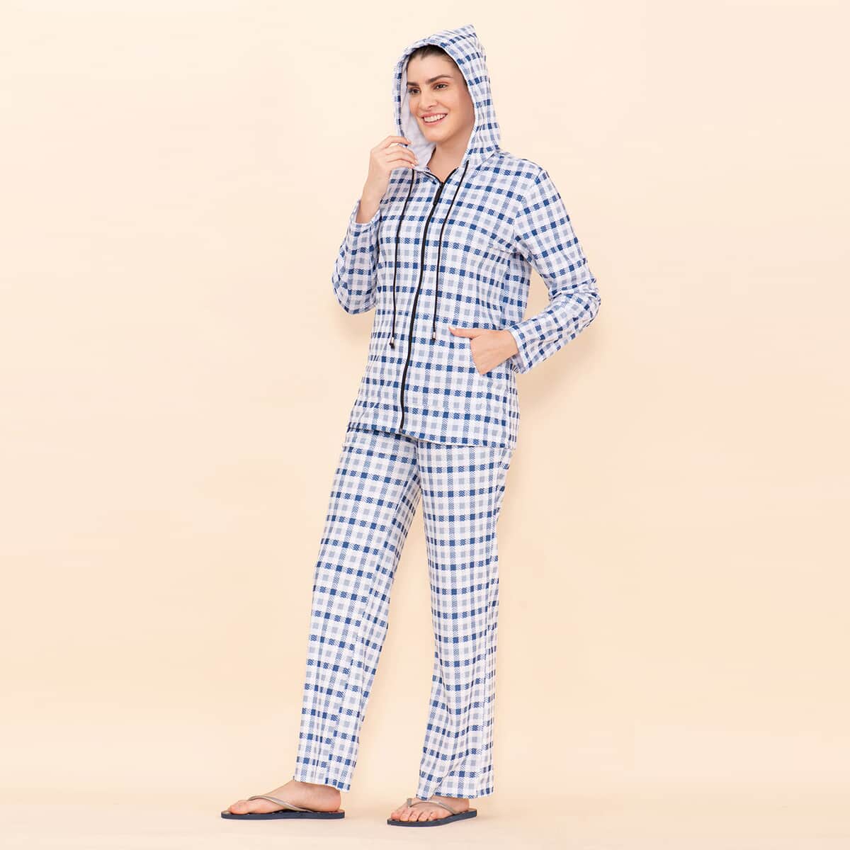 Tamsy Blue Checkered Printed Brushed Flannel Track Suit Set -S image number 4