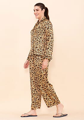 Tamsy Animal Print Poly Satin Nightwear Set - L