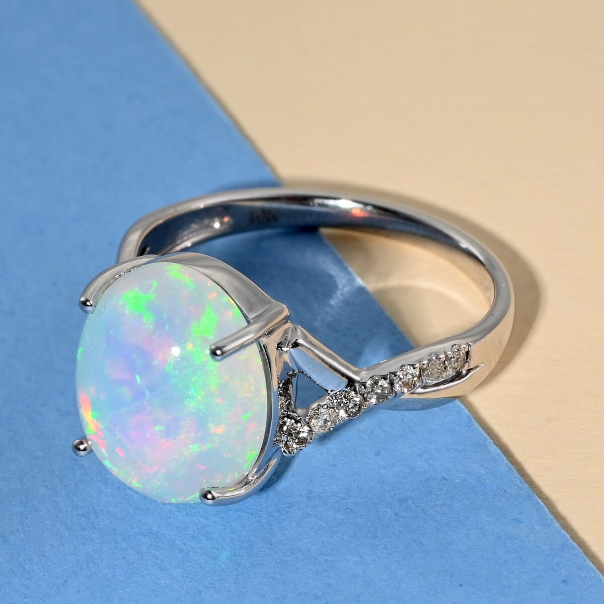 Certified & Appraised Luxoro 10K White Gold AAA Ethiopian Welo Opal and G-H I1 Diamond Ring (Size 8.0) 3.20 ctw image number 1