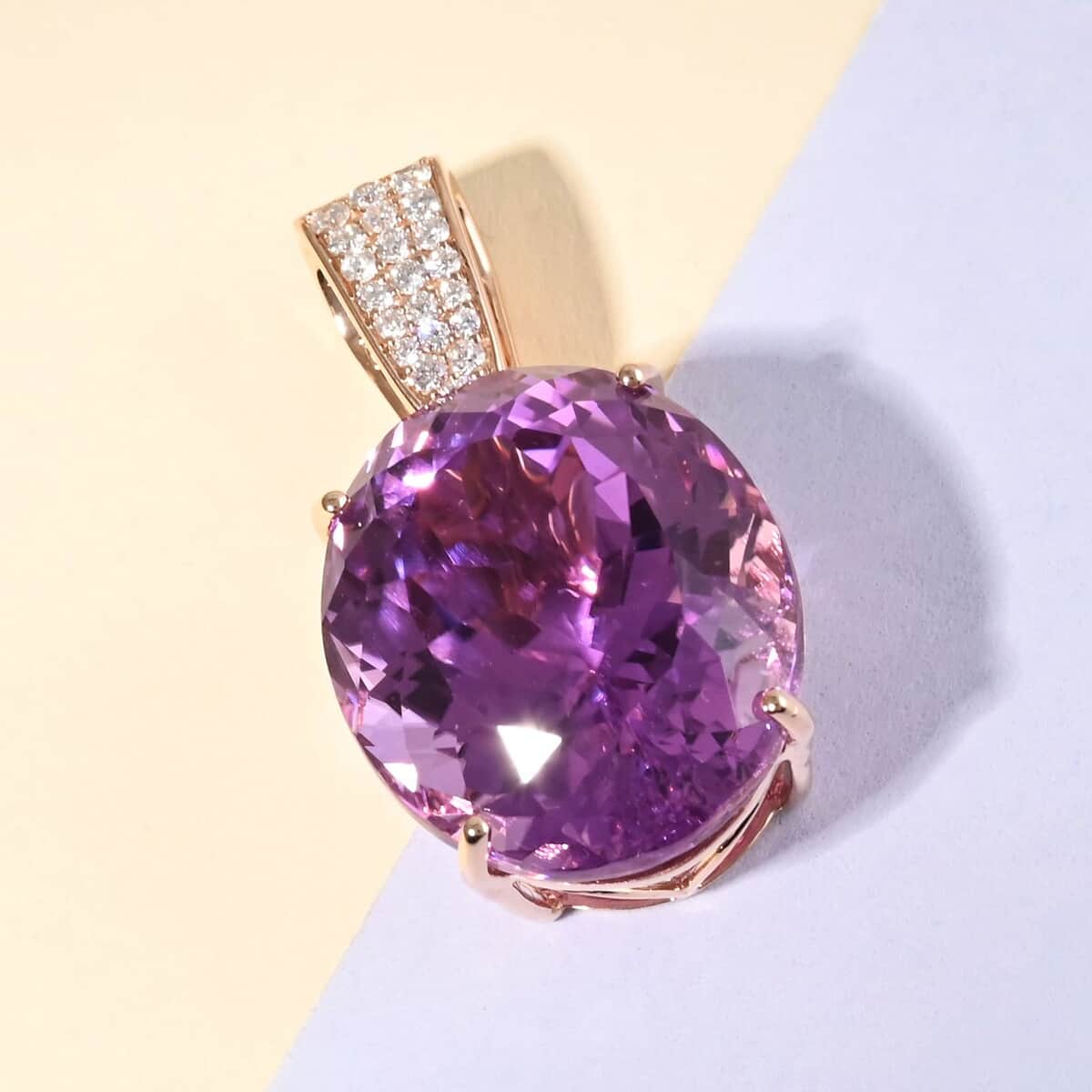 Certified & Appraised Iliana 18K Rose Gold AAA Patroke Kunzite and G-H SI Diamond Pendant 26.60 ctw image number 1