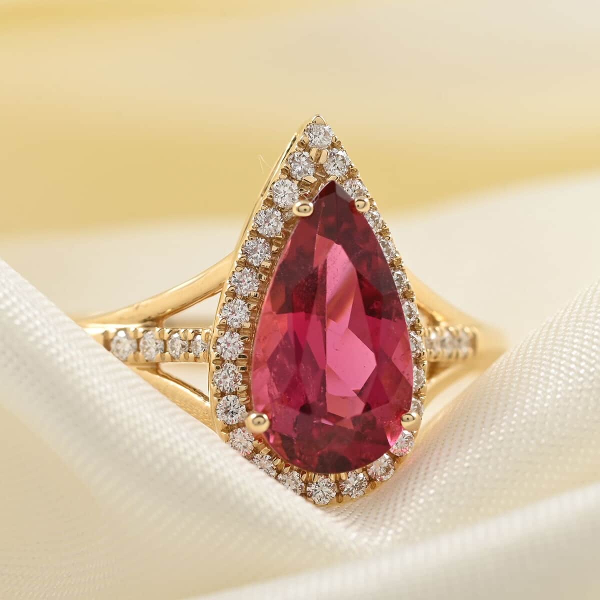Certified Iliana 18K Yellow Gold AAA Ouro Fino Rubellite and G-H SI Diamond Split Shank Ring (Size 7.0) 4.75 Grams 2.60 ctw image number 1