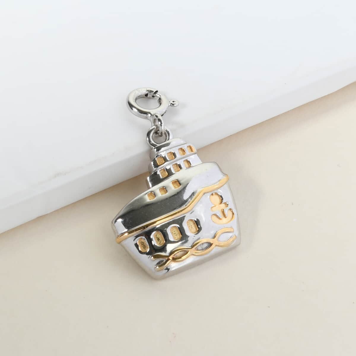 14K Yellow Gold and Platinum Over Sterling Silver Ship and Anchor Nautical Charm 2.90 Grams image number 1