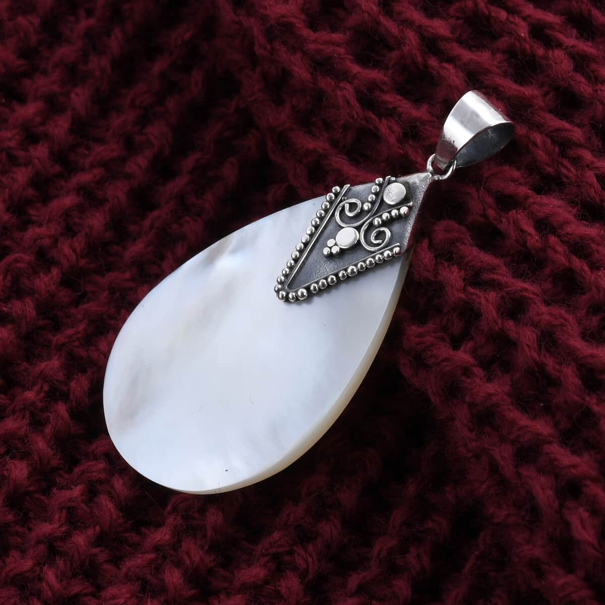 Mother Of Pearl Pendant in Sterling Silver image number 1