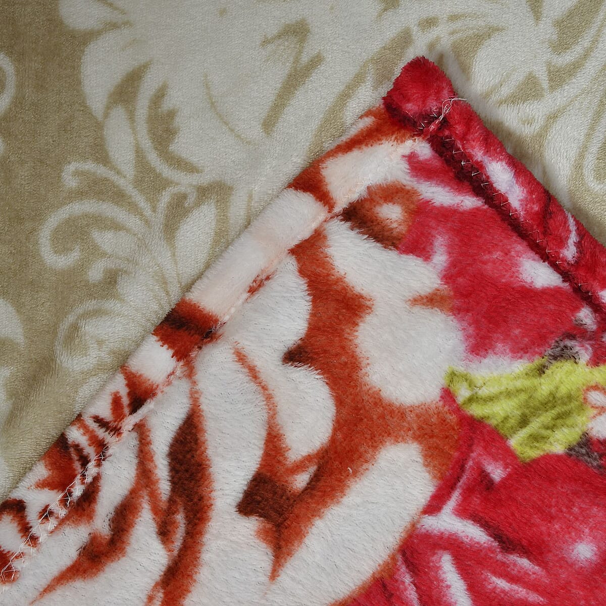 Homesmart Red and White Blooming Flower Pattern Flannel Single Layer Blanket , Polyester Printing Blanket , All Weather Trip Blanket , Spring Throw Blanket image number 6