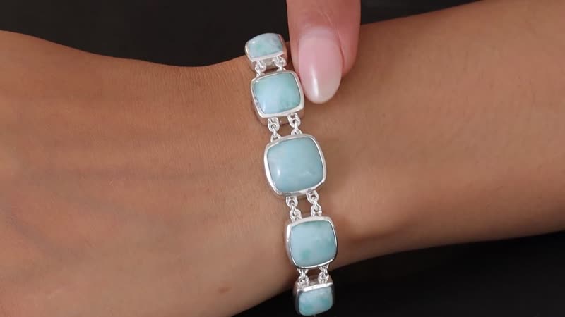 Artisan Crafted Larimar Toggle Clasp Bracelet in Sterling Silver (7.25 In) 23.40 ctw