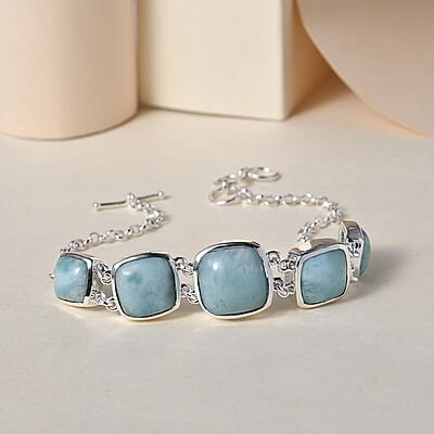 Artisan Crafted Larimar Toggle Clasp Bracelet in Sterling Silver (7.25 In) 23.40 ctw