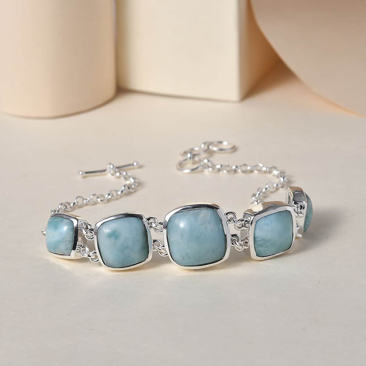 Artisan Crafted Larimar Toggle Clasp Bracelet in Sterling Silver (7.25 In) 23.40 ctw image number 1