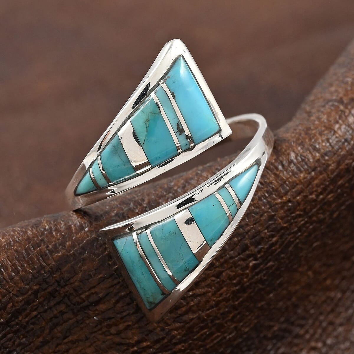Santa Fe Style Kingman Turquoise Bypass Inlay Ring in Sterling Silver (Size 10.0) 1.40 ctw image number 1