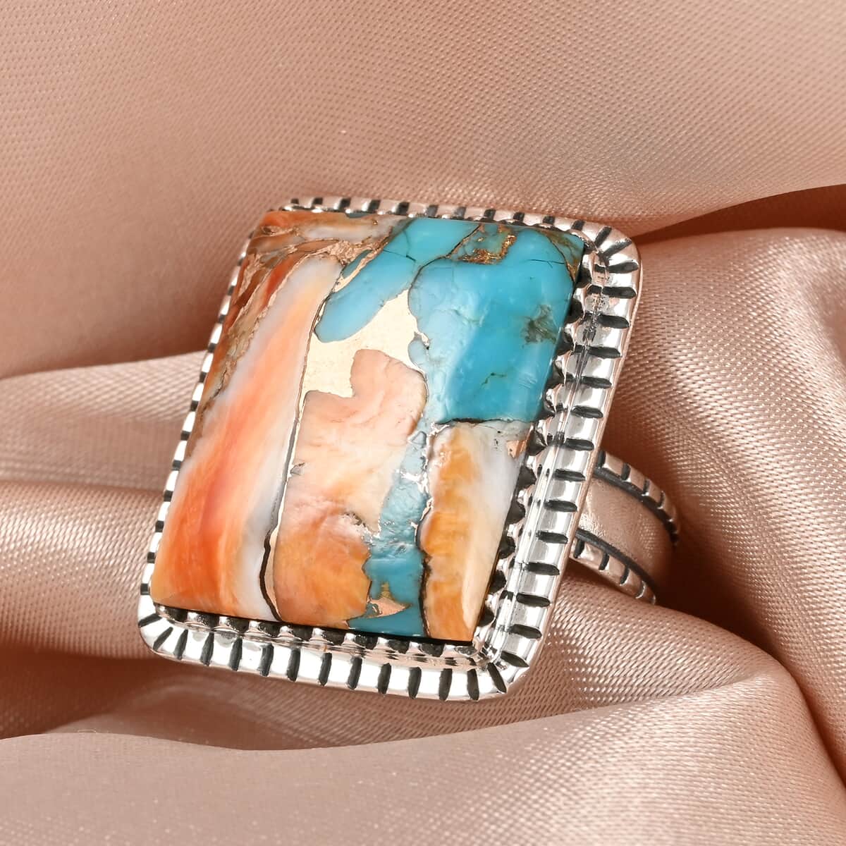 Santa Fe Style Spiny Turquoise Statement Ring in Sterling Silver (Size 10.0) 6.00 ctw image number 1