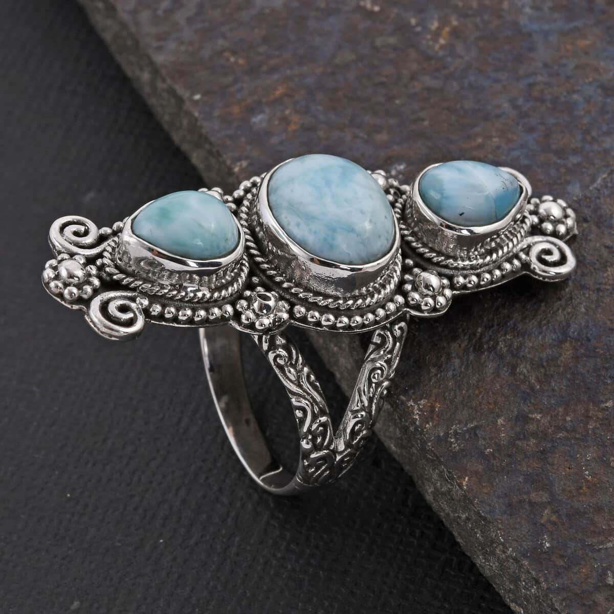 Bali Legacy Larimar 3 Stone Ring in Sterling Silver (Size 11.0) 7.75 ctw image number 1