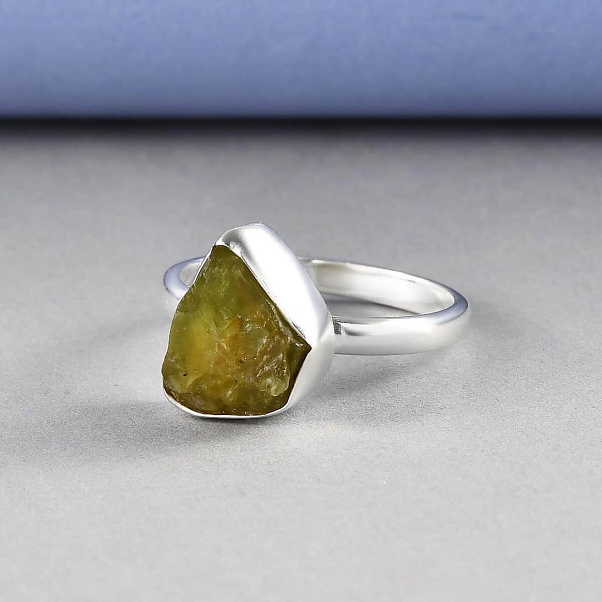 Artisan Crafted Rough Cut AMERICAN Natural Arizona Peridot Solitaire Ring in Sterling Silver 4.60 ctw image number 1