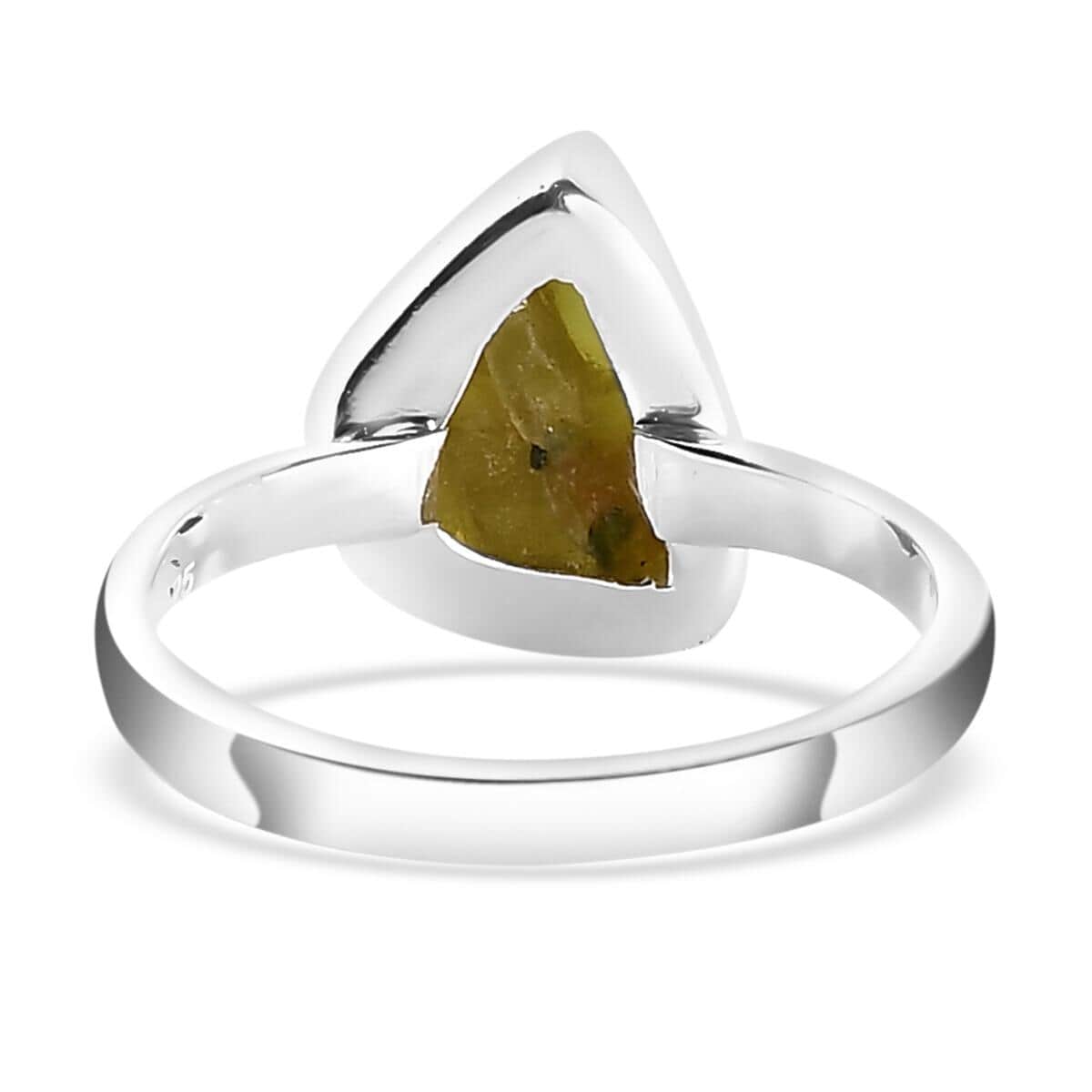 Artisan Crafted Rough Cut AMERICAN Natural Arizona Peridot Solitaire Ring in Sterling Silver 4.60 ctw image number 4