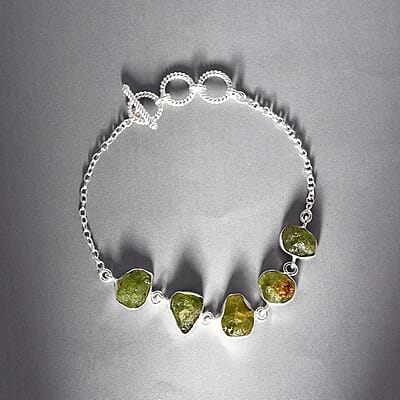 Artisan Crafted Rough Cut Arizona Peridot Toggle Clasp Bracelet in Sterling Silver (7.25 In) 22.60 ctw