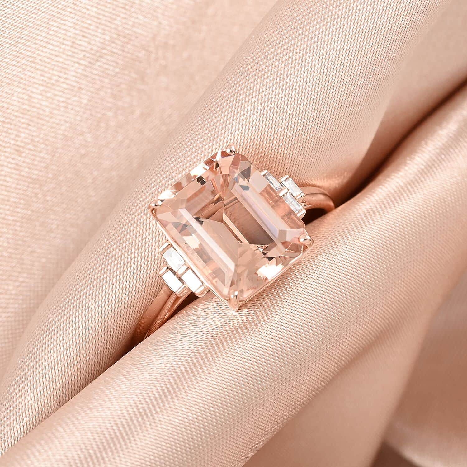 Certified and Appraised Luxoro 14K Rose Gold AAA Marropino Morganite and G-H I1 Diamond Ring (Size 6.0) 4.00 ctw