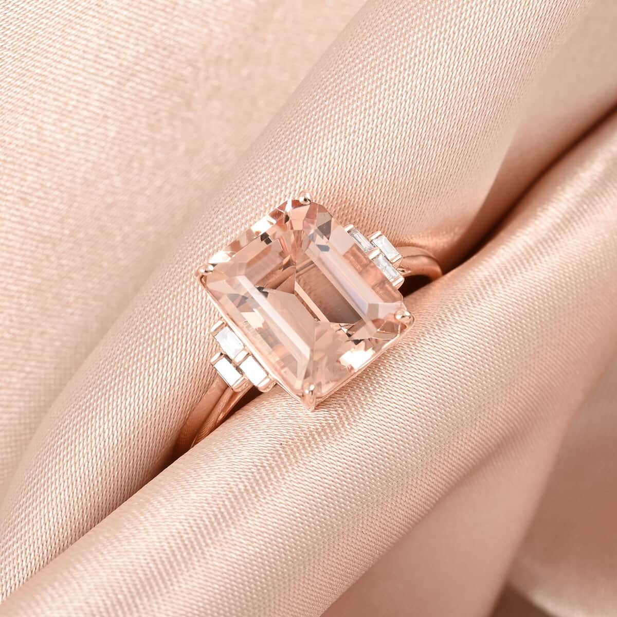Certified and Appraised Luxoro 14K Rose Gold AAA Marropino Morganite and G-H I1 Diamond Ring (Size 6.0) 4.00 ctw image number 1