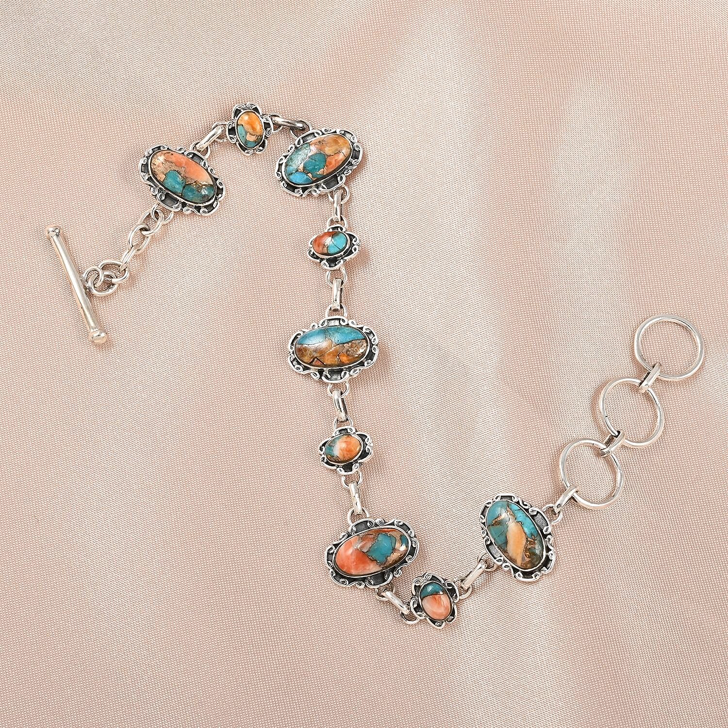 Santa Fe Style Spiny Turquoise Bracelet in Sterling Silver (7-8.0In) 2.00 ctw