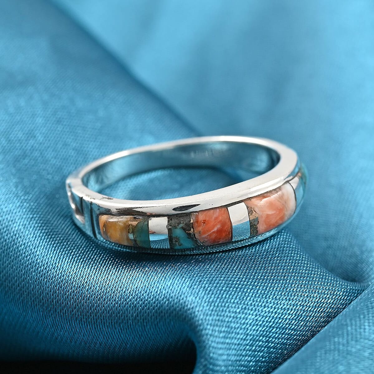 Santa Fe Style Spiny Turquoise Band Ring in Sterling Silver (Size 7.0) 0.30 ctw image number 1