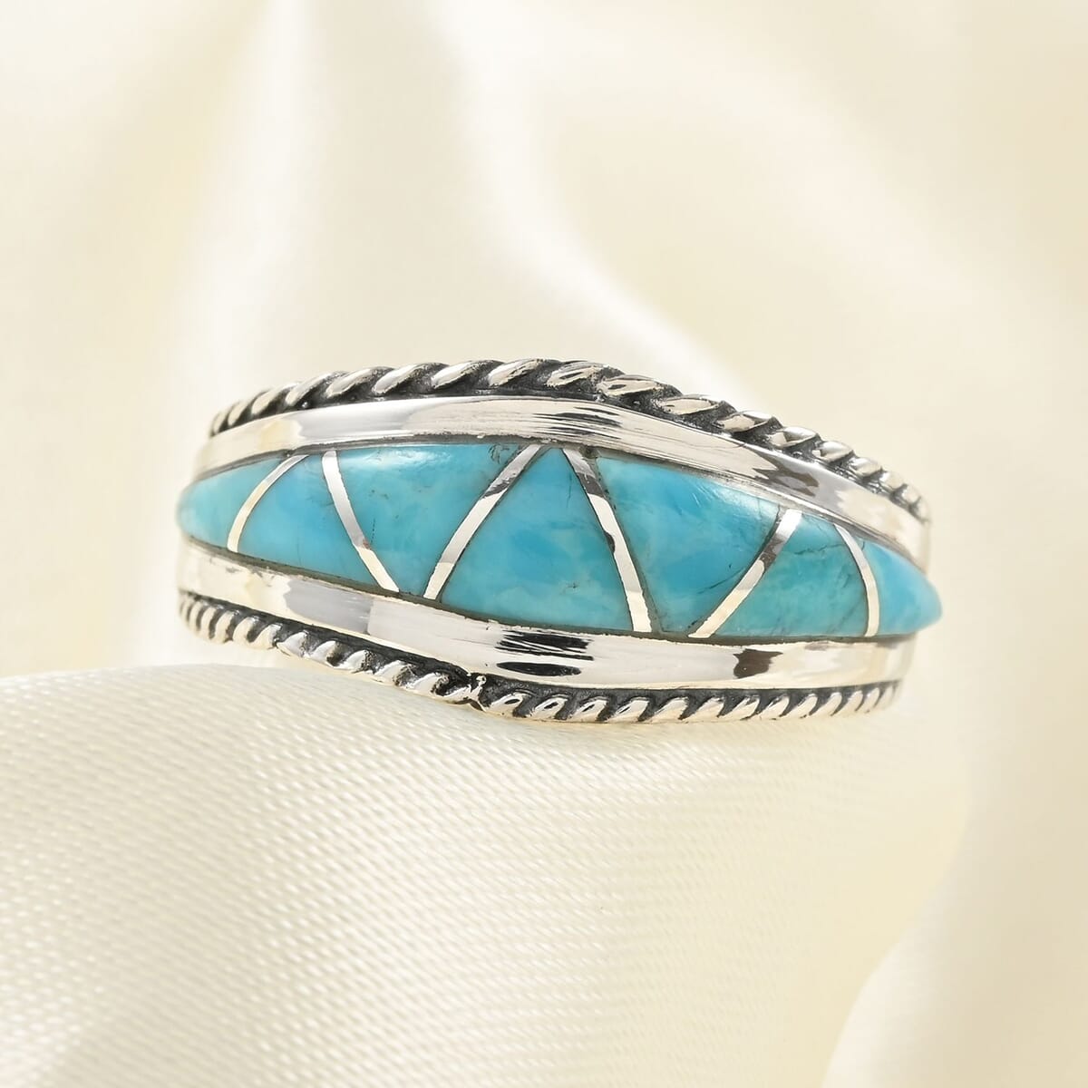 Santa Fe Style Kingman Turquoise 7 Stone Ring in Sterling Silver (Size 7.0) 2.75 ctw image number 1
