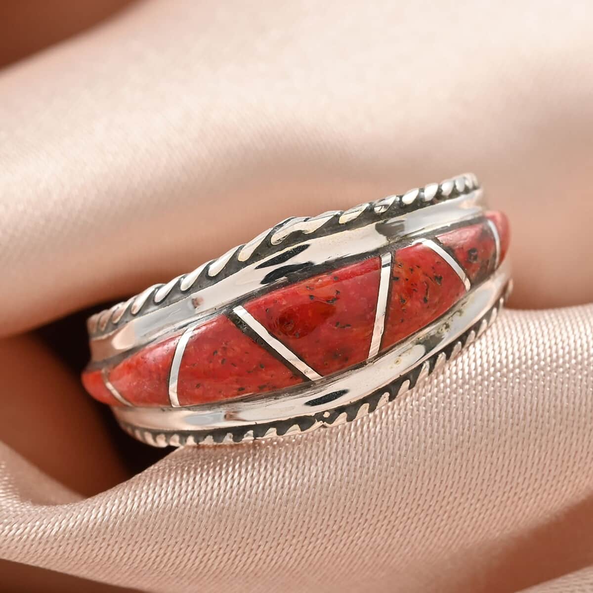 SANTA FE Style Coral 7 Stone Ring in Sterling Silver (Size 7.0) image number 1