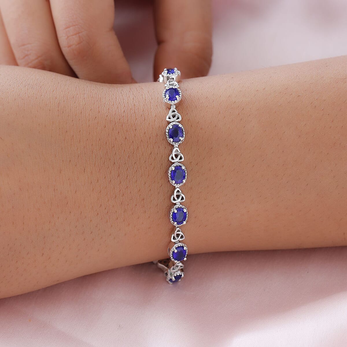 Tanzanian Blue Spinel (DF) Link Bracelet in Platinum Over Sterling Silver (8.00 In) 6.25 ctw image number 2