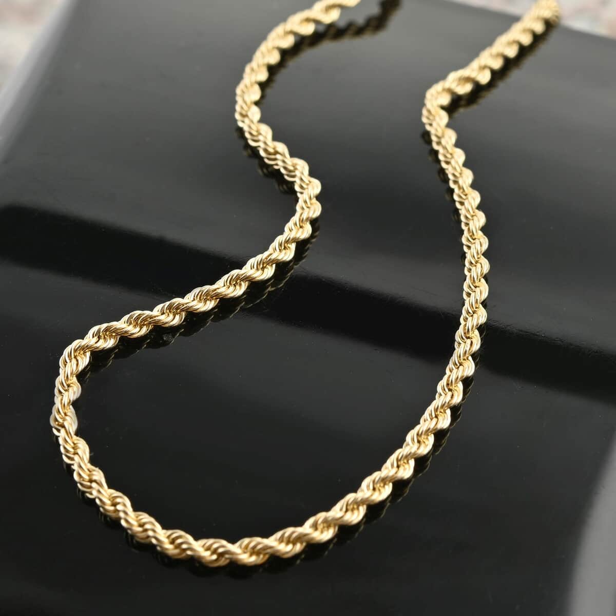 14K Yellow Gold Twisted Rope Chain Necklace For Men and Women 18 Inches image number 1