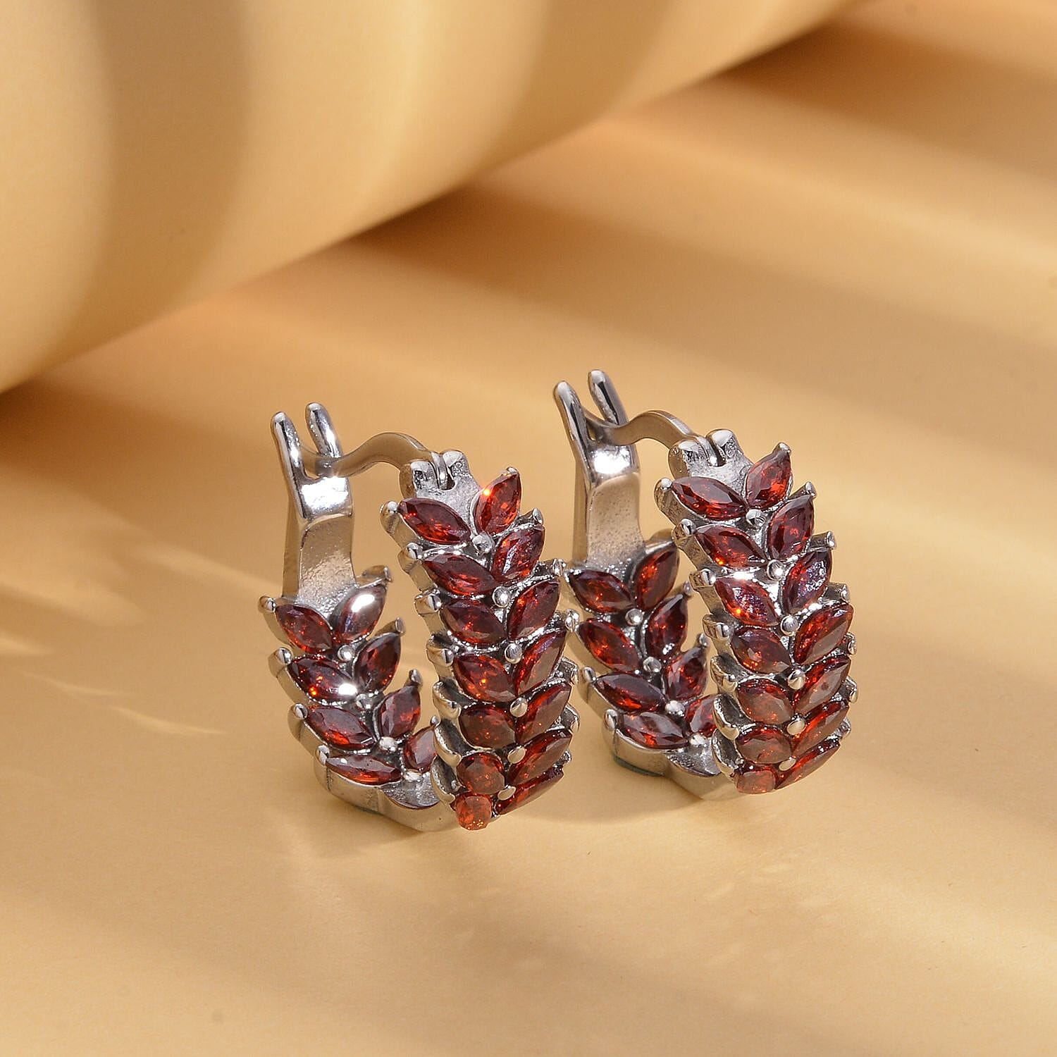 Ruby Austrian Crystal - Product card gallery slide 2 (9431437115647)