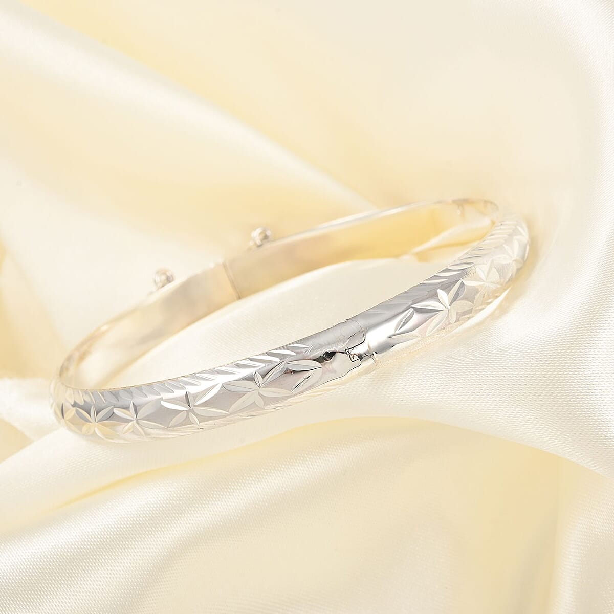 Sterling Silver 7mm Snap Clasp Bangle Bracelet (7.25 In) 9.20 Grams image number 1