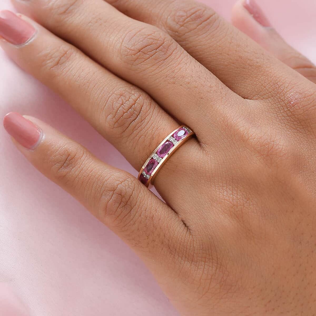 Luxoro 10K Rose Gold Premium Madagascar Pink Sapphire and Diamond Band Ring, Sapphire Jewelry, Birthday Anniversary Gift For Her 1.25 ctw image number 2