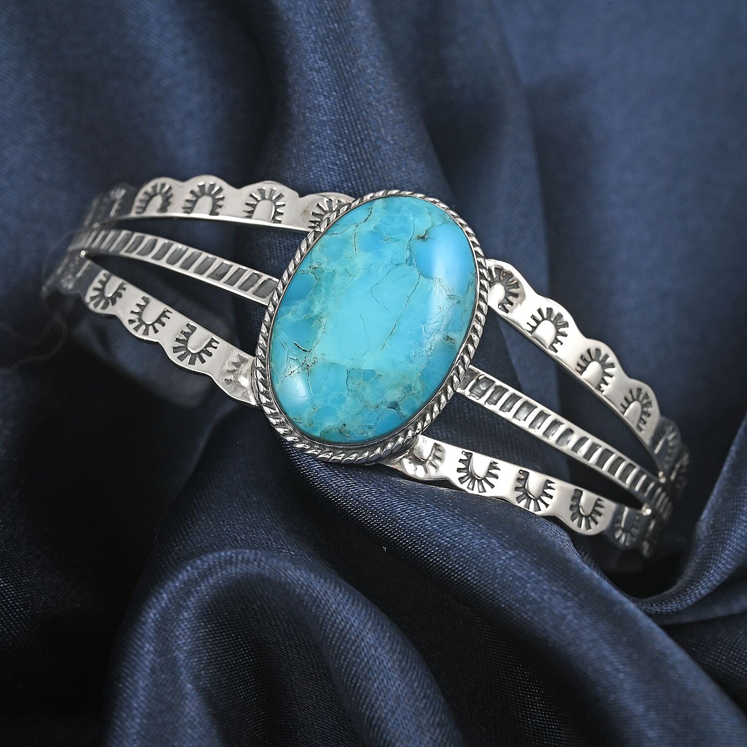 Kingman Turquoise - Product card gallery slide 2 (9431434199295)