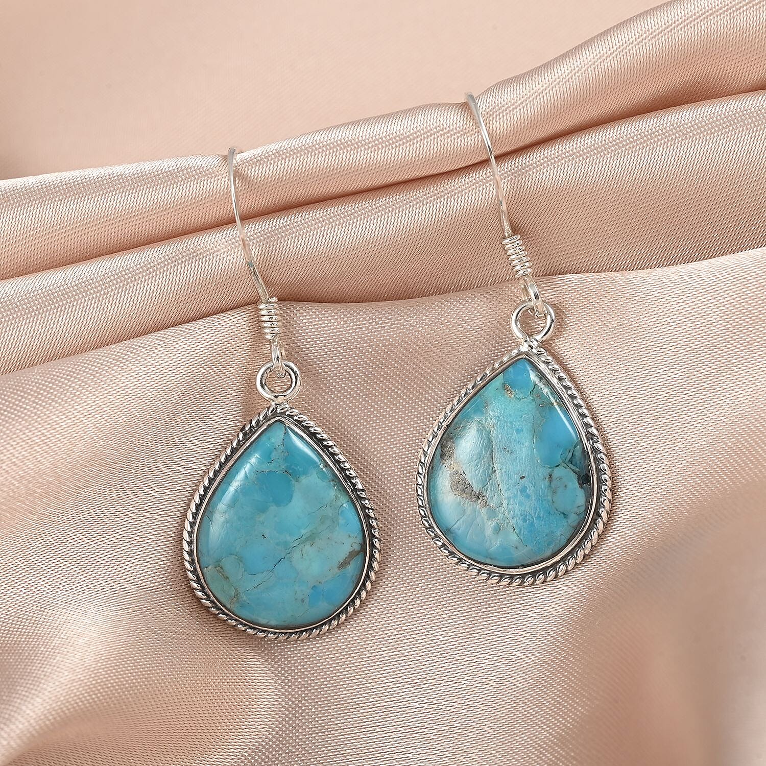 Kingman Turquoise - Product card gallery slide 2 (9431435247871)