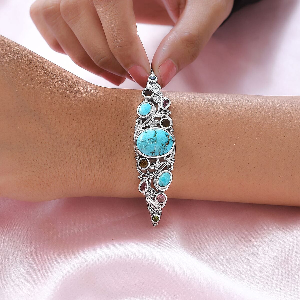 Artisan Crafted Sierra Nevada Turquoise, Multi-Tourmaline Toggle Clasp Bracelet in Sterling Silver (6.50-8.0In) 12.00 ctw image number 2