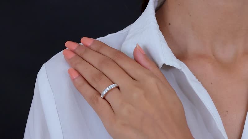 Doorbuster Diamond Accent Half Eternity Band Ring in Sterling Silver (Size 7.0)