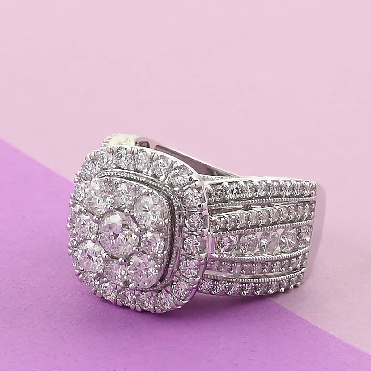 NY Closeout 14K White Gold G-H I1 Diamond Cluster Ring (Size 7.0) 9.50 Grams 3.00 ctw image number 1