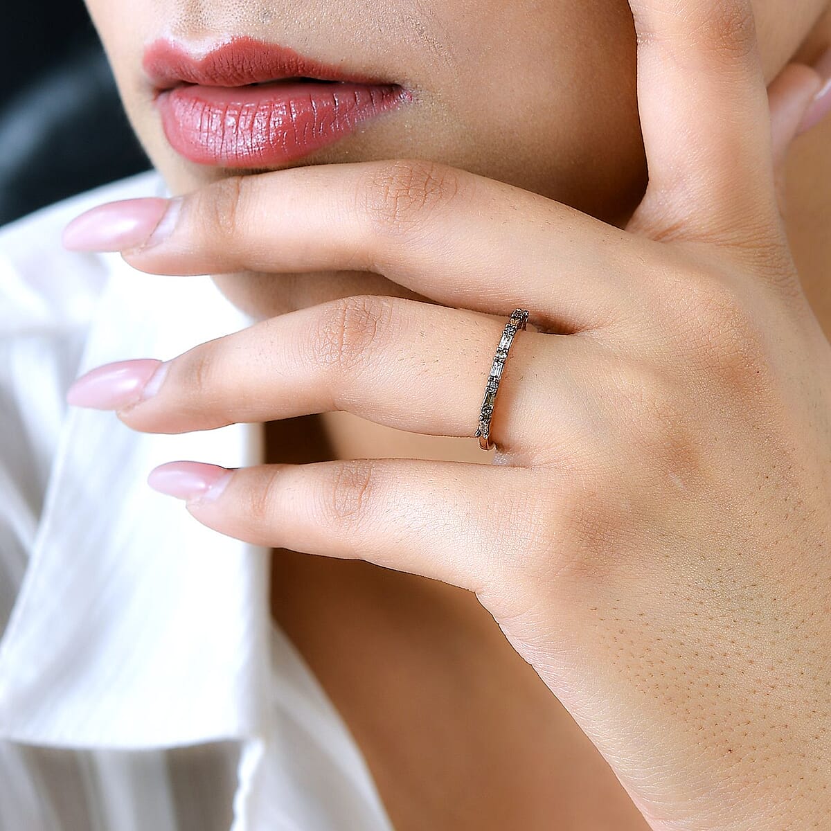 Natural Champagne Diamond Band Ring in Vermeil Rose Gold Over Sterling Silver (Size 5.0) 0.25 ctw image number 2