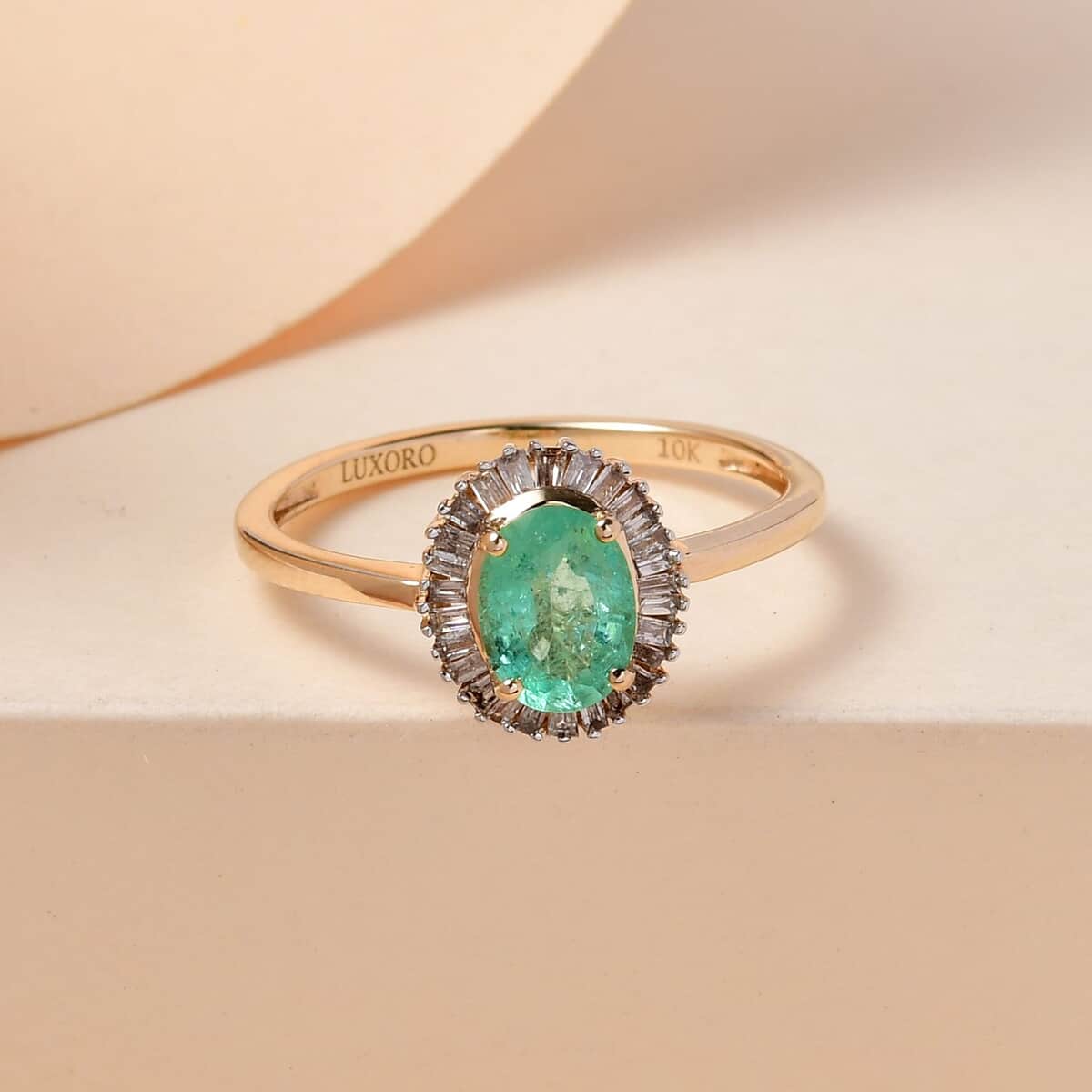 Luxoro 10K Yellow Gold Premium Boyaca Colombian Emerald and G-H I3 Diamond Halo Ring (Size 7.0) 1.10 ctw image number 1