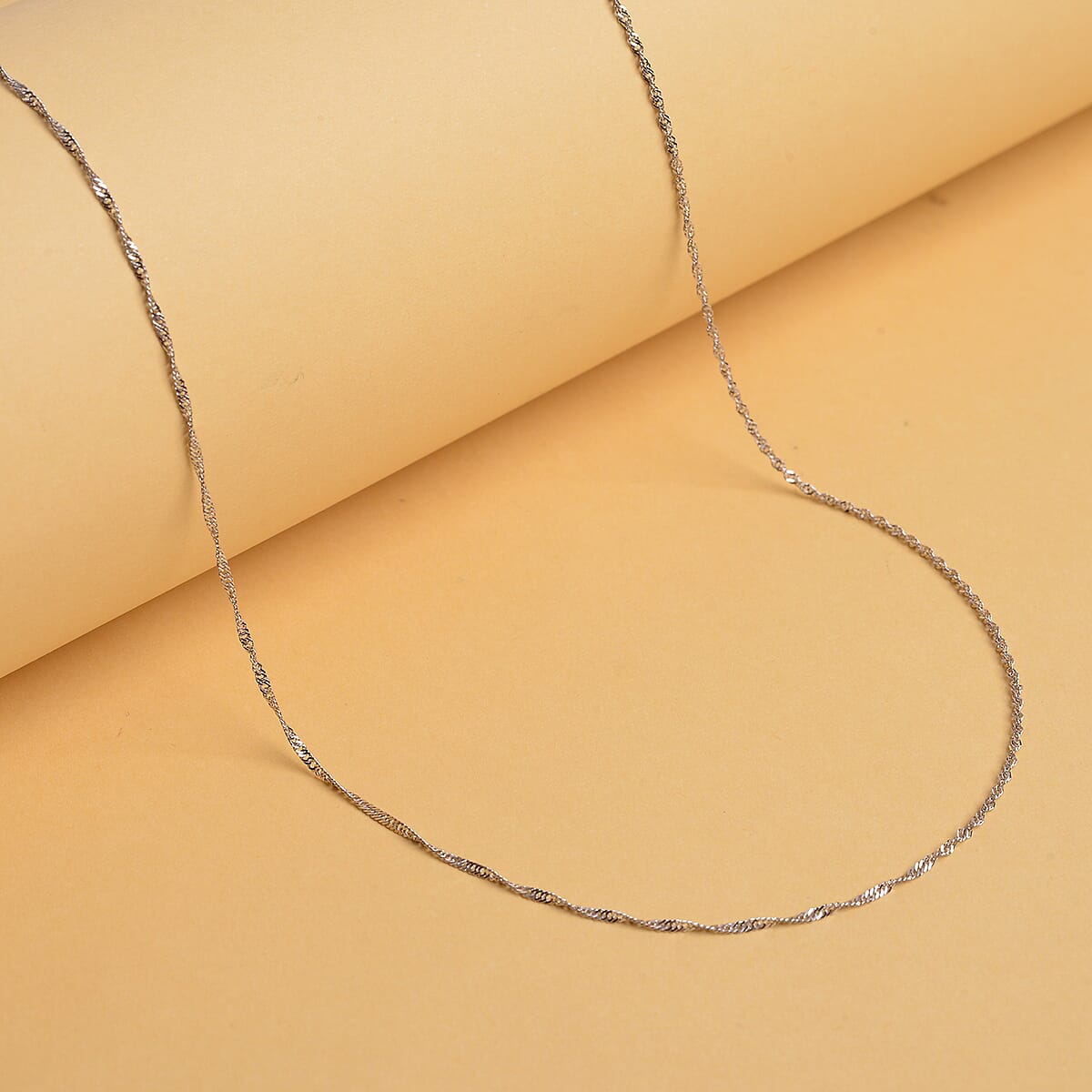 Doorbuster 950 Platinum Diamond-Cut Tank Chain Necklace 18 Inches 1.9 Grams image number 1