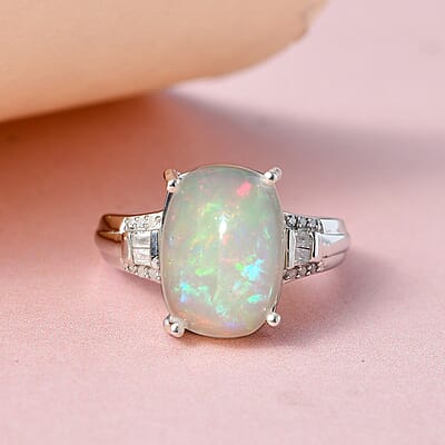 Premium Ethiopian Welo Opal and Diamond Ring in Platinum Over Sterling Silver (Size 10.0) 5.00 ctw