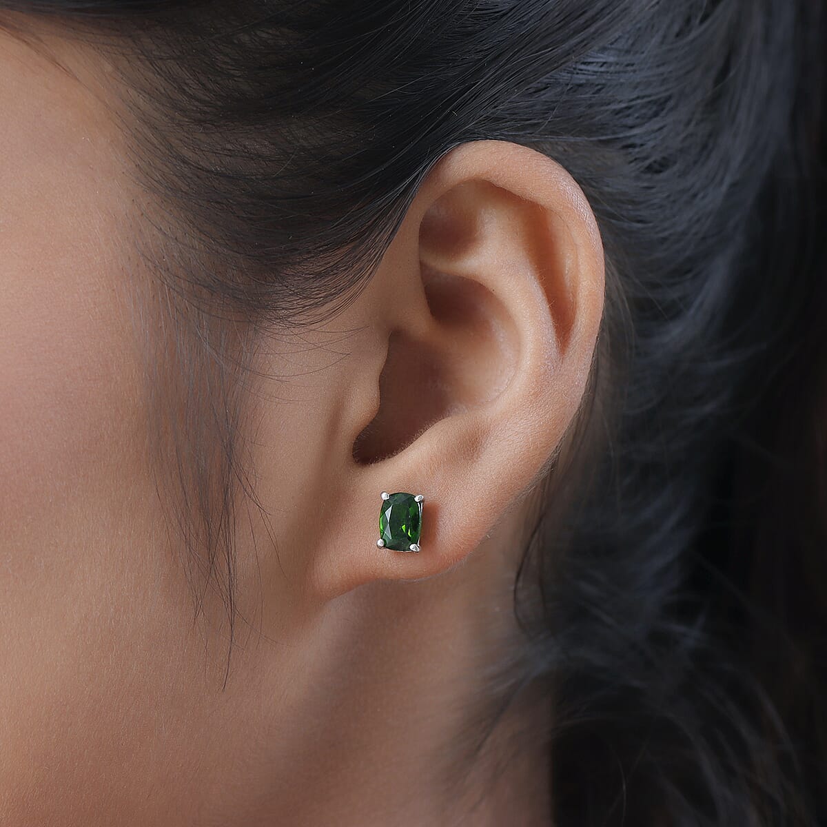 Premium Chrome Diopside Solitaire Stud Earrings in Platinum Over Sterling Silver 1.75 ctw image number 2