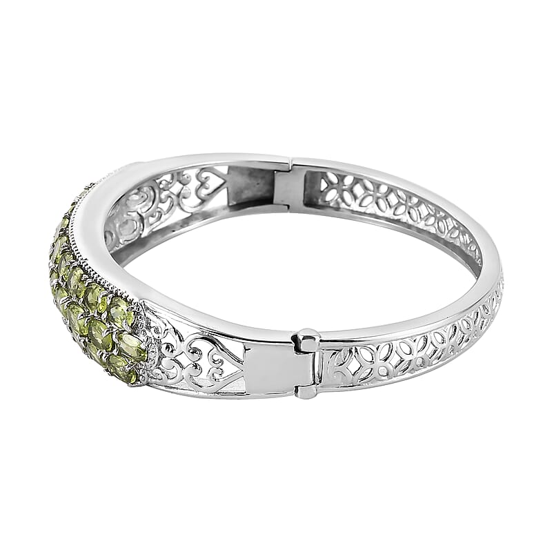 Peridot 16.00 ctw Bangle Bracelet in Stainless Steel (7.25 In)