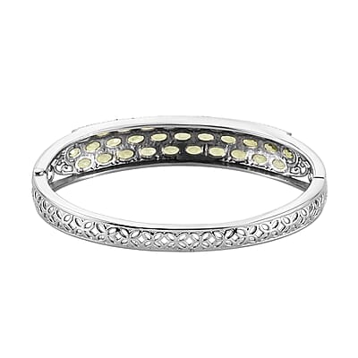 Peridot 16.00 ctw Bangle Bracelet in Stainless Steel (7.25 In)
