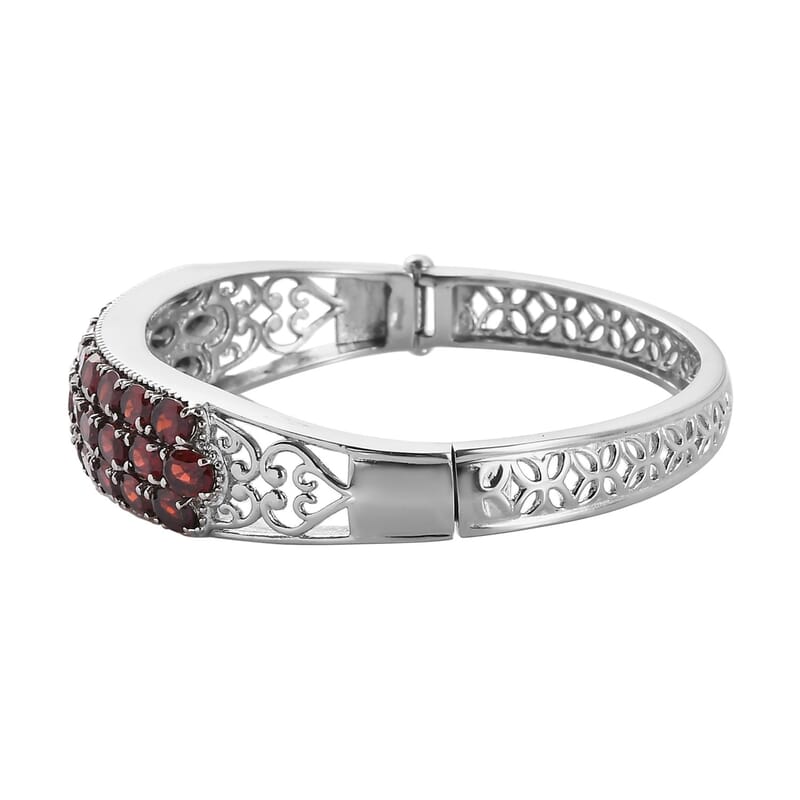 Mozambique Garnet 16.50 ctw Bangle Bracelet in Stainless Steel (7.25 In)