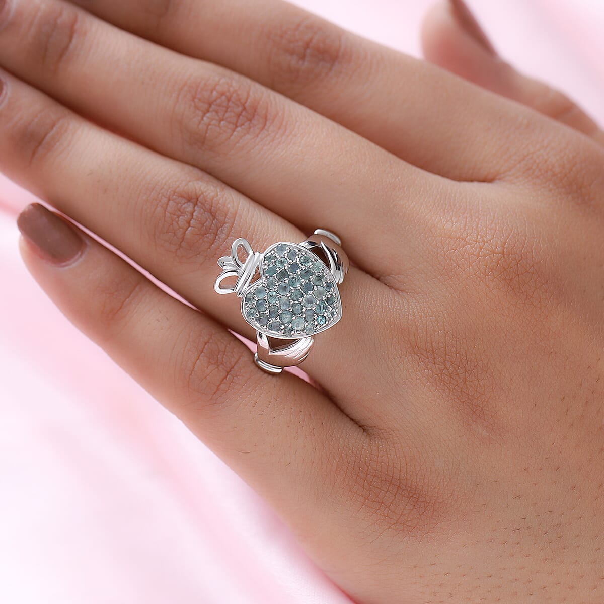 Narsipatnam Alexandrite Claddagh Ring in Platinum Over Sterling Silver (Size 8.0) 0.85 ctw image number 2