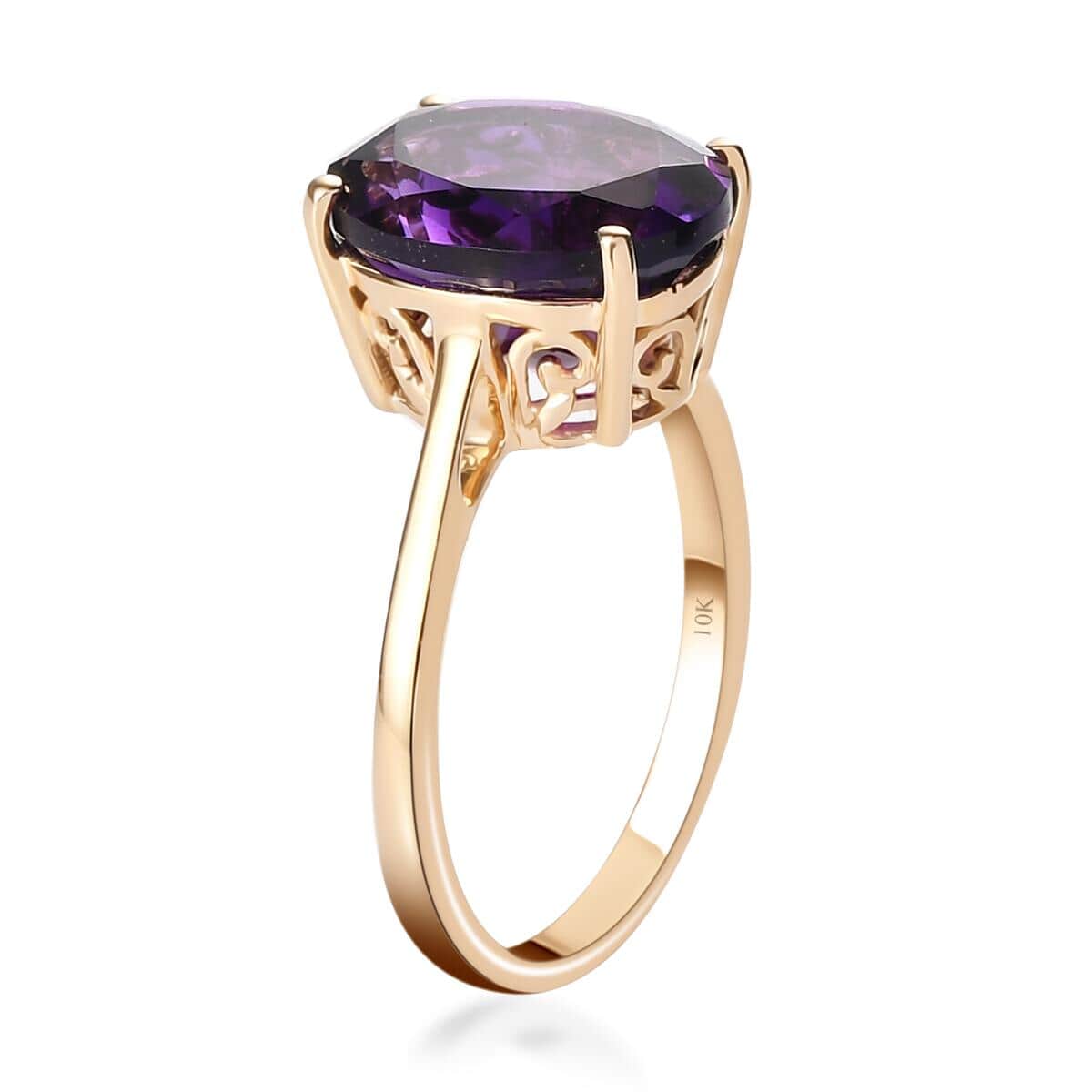 Luxoro 10K Yellow Gold AAA Moroccan Amethyst Solitaire Ring (Size 7.0) 4.65 ctw image number 3